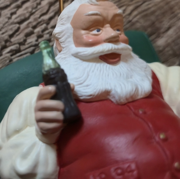 1994 Hallmark Keepsake "Relaxing Moment" Coca-Cola Santa Christmas Ornament - Picture 9 of 12